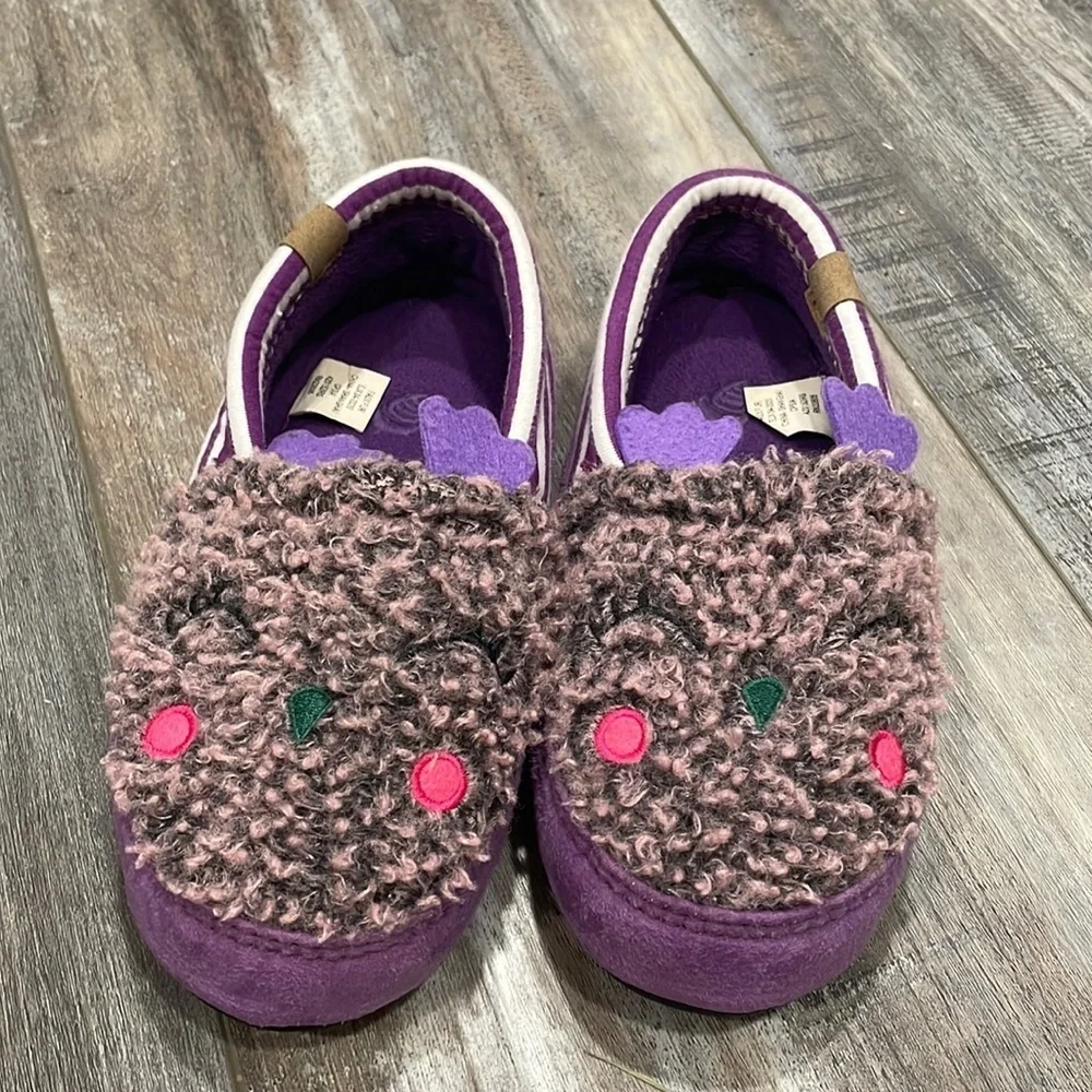 Acorn Moc Critter Iris Owl Purple Stripe Slippers Size 1/2